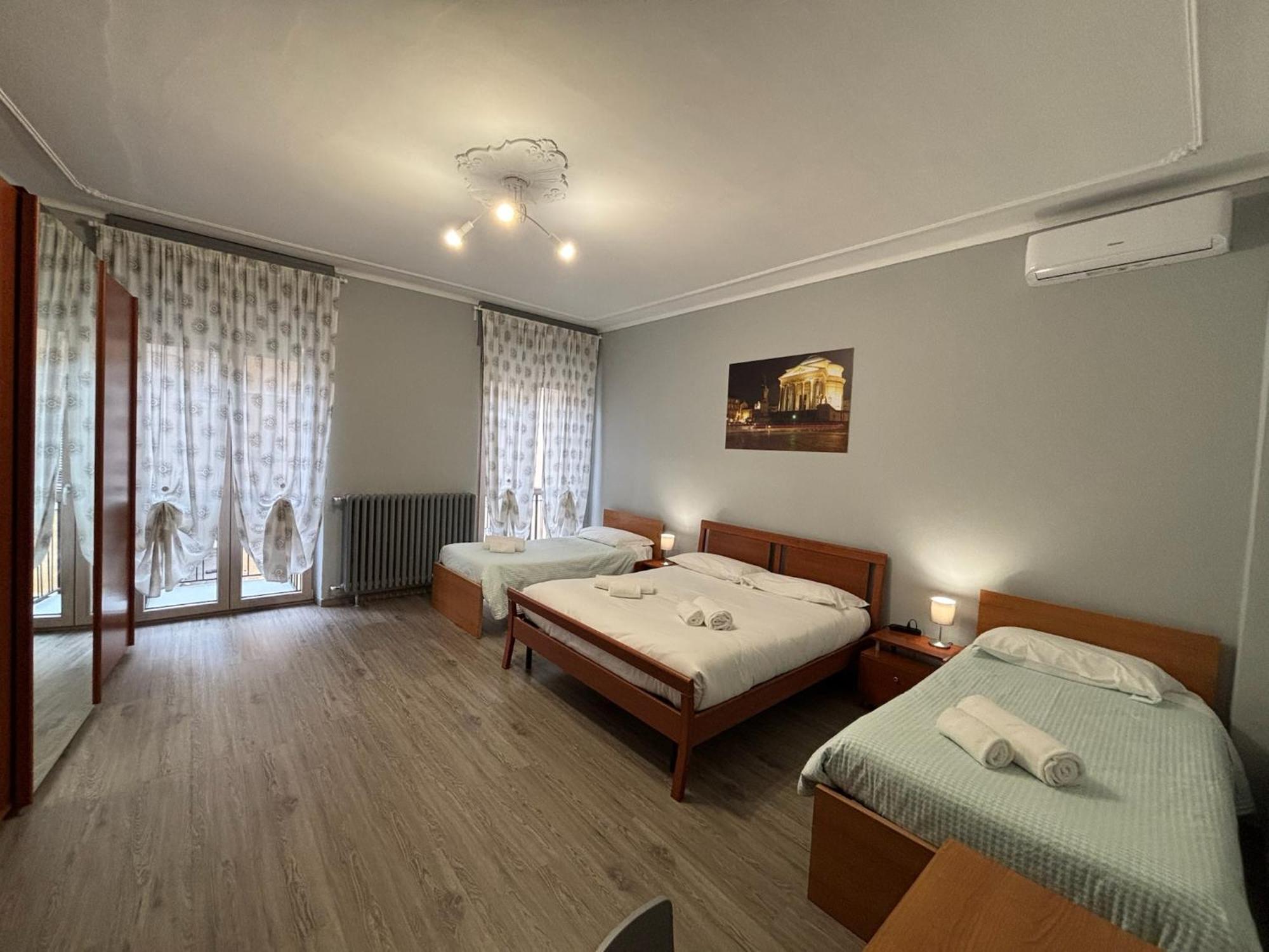Domus Hotel Caselle Torinese Exterior foto